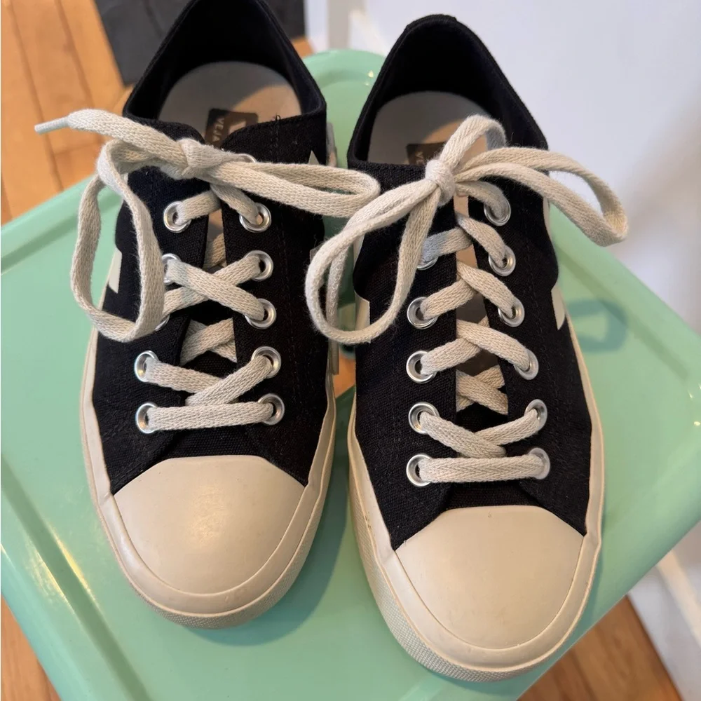 Veja Black and White Sneakers - Picture 3 of 5